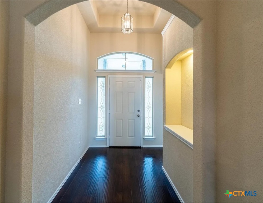 1126 Daffodil Drive Property Photo 4