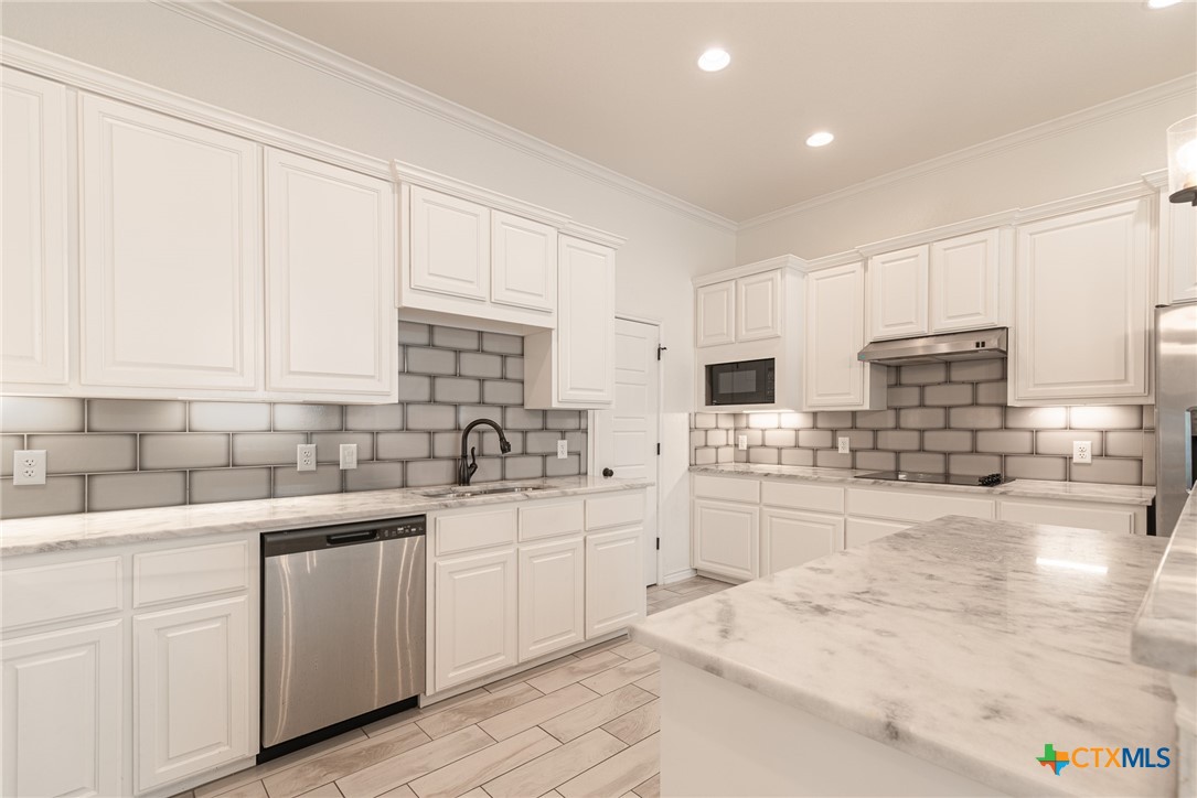 6106 Cactus Flower Lane Property Photo 9