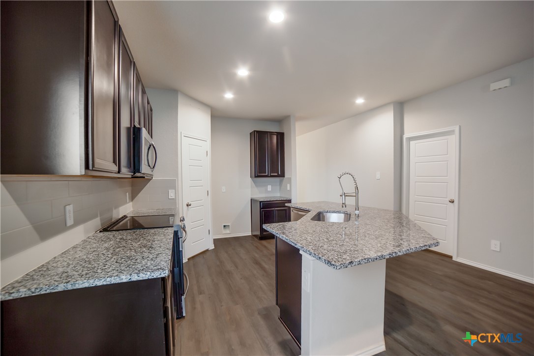 7147 Azure Waters Property Photo 5