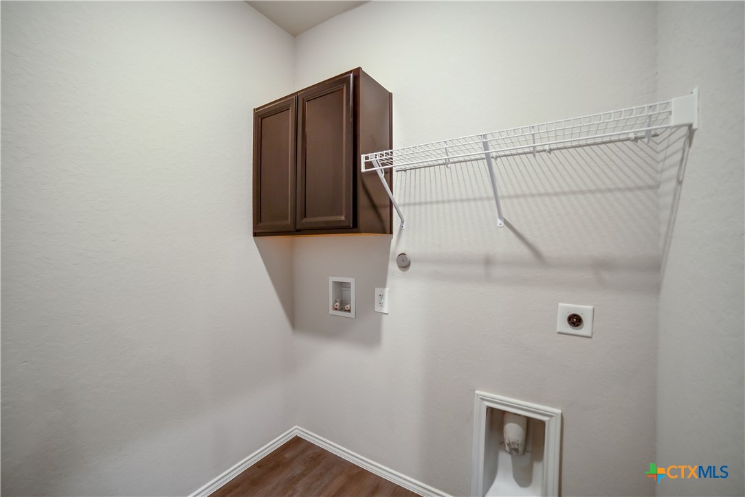 7147 Azure Waters Property Photo 35