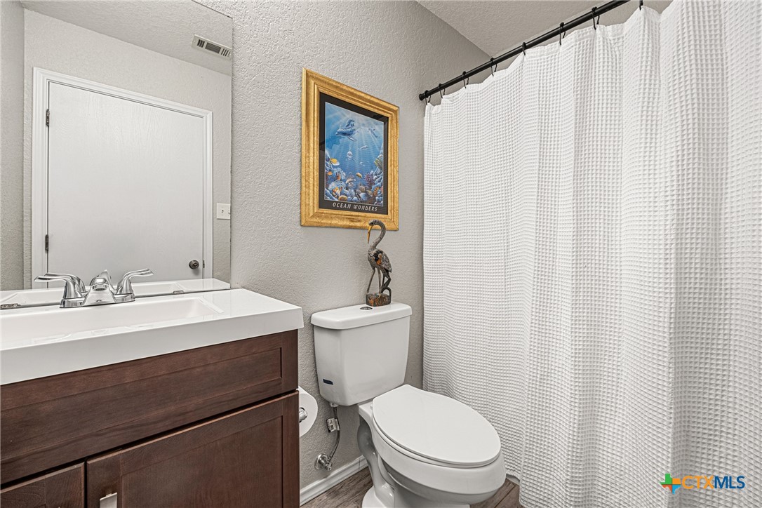 504 Surghnor Street Property Photo 12