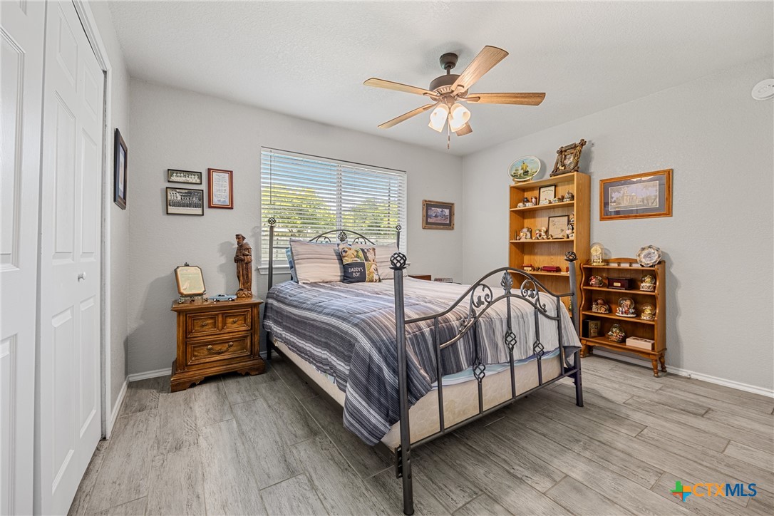 504 Surghnor Street Property Photo 15