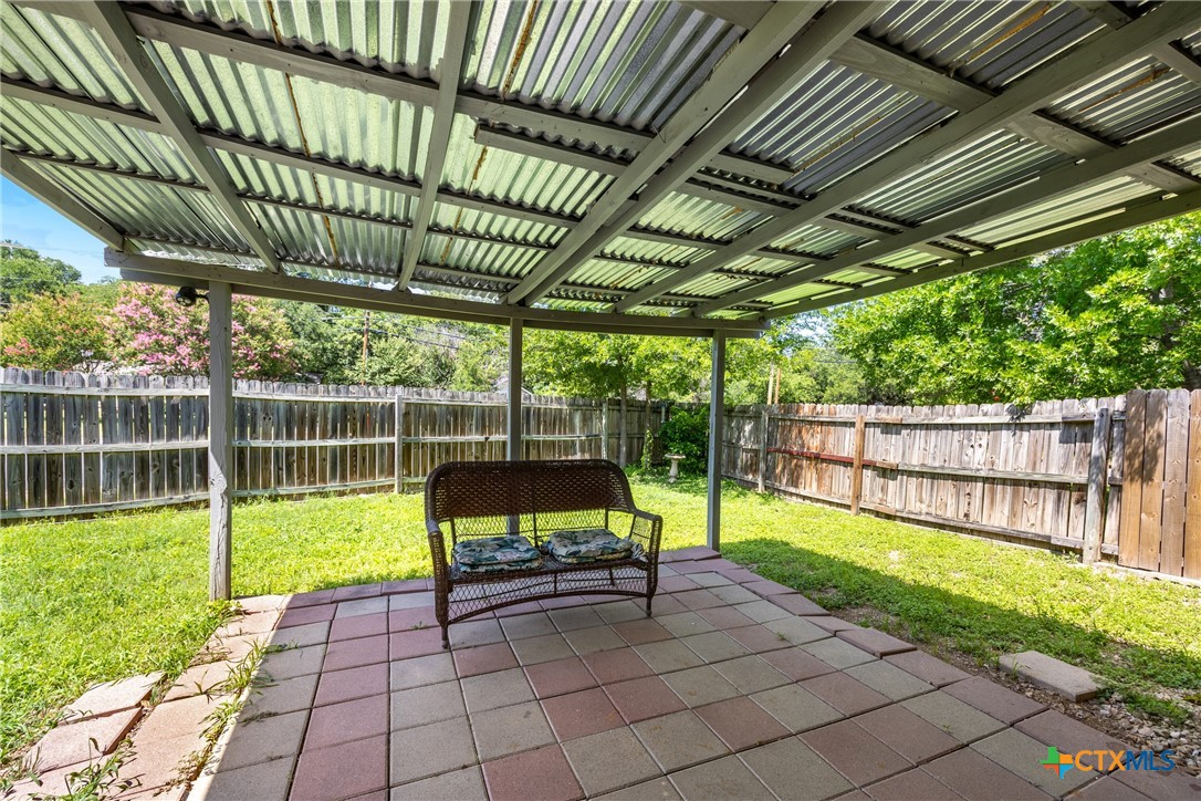 504 Surghnor Street Property Photo 18