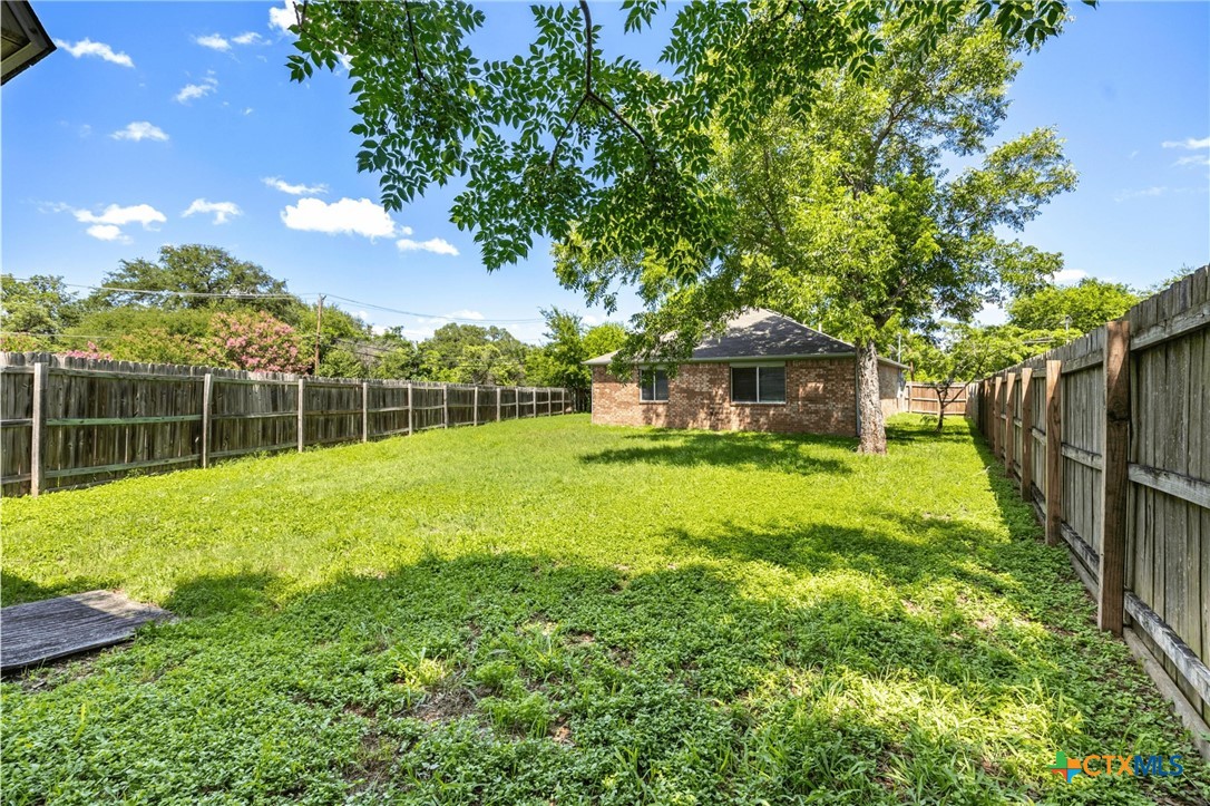 504 Surghnor Street Property Photo 22