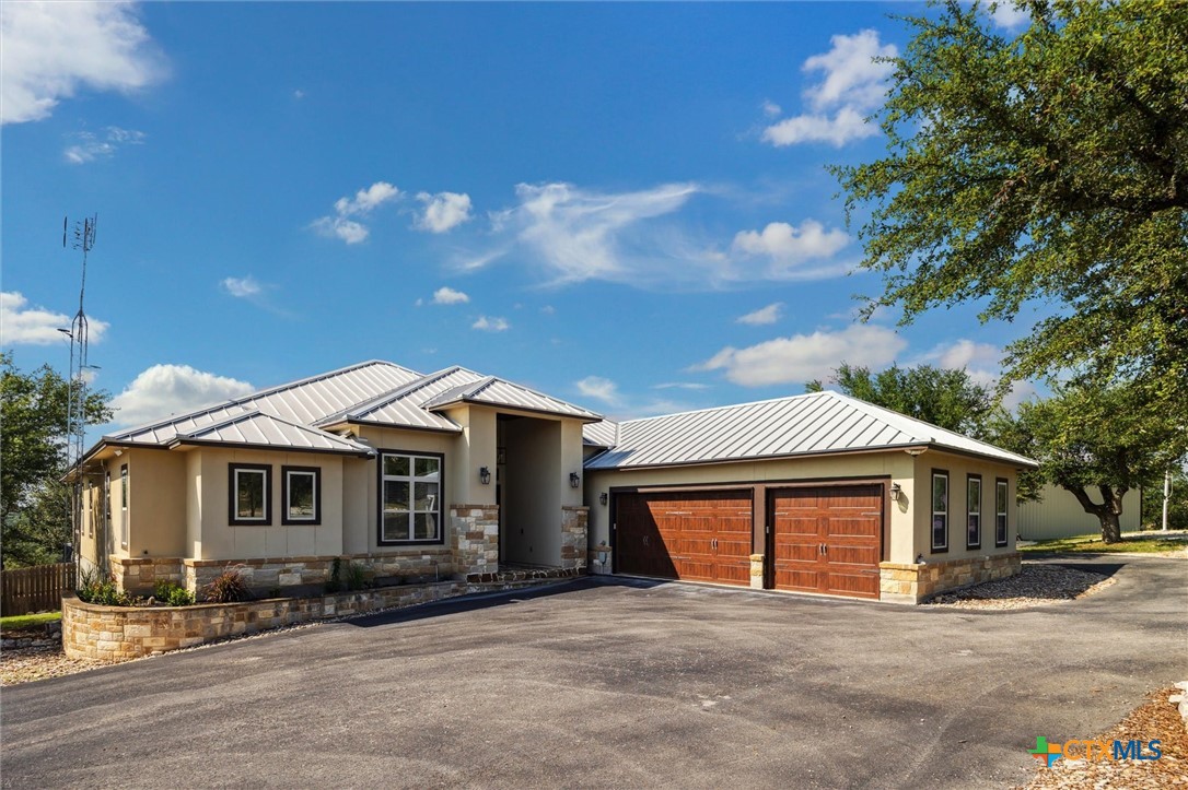 624 Crossman Property Photo 6