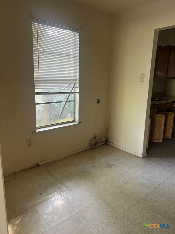 410 Railroad Street Property Photo 4