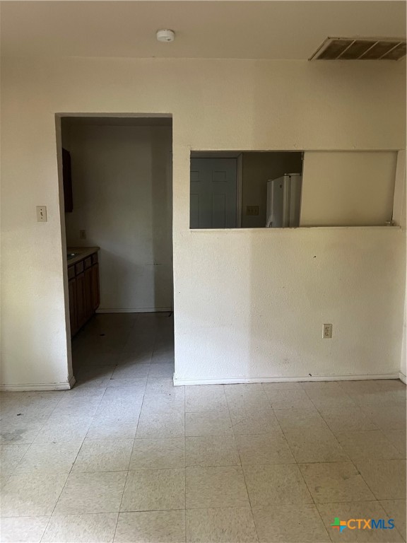410 Railroad Street Property Photo 6