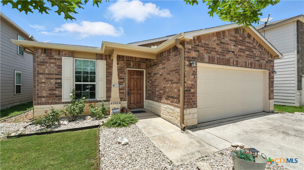 126 Texas Thistle Property Photo 1