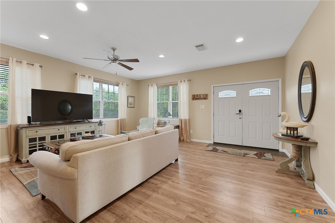 3815 Canyon Heights Road Property Photo 8
