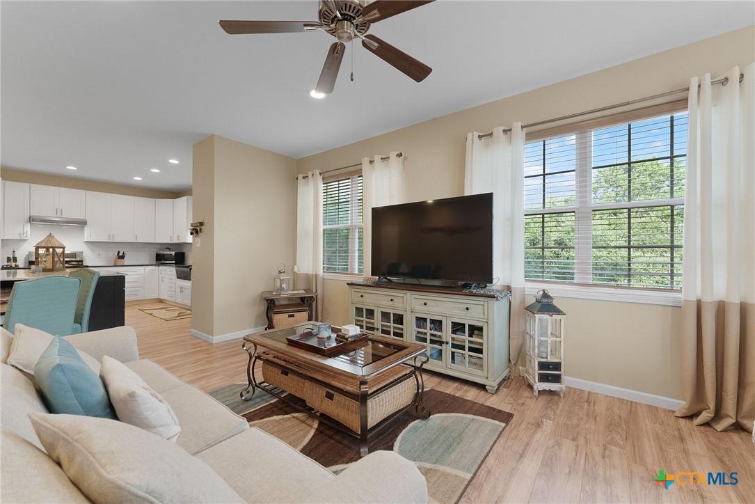 3815 Canyon Heights Road Property Photo 10