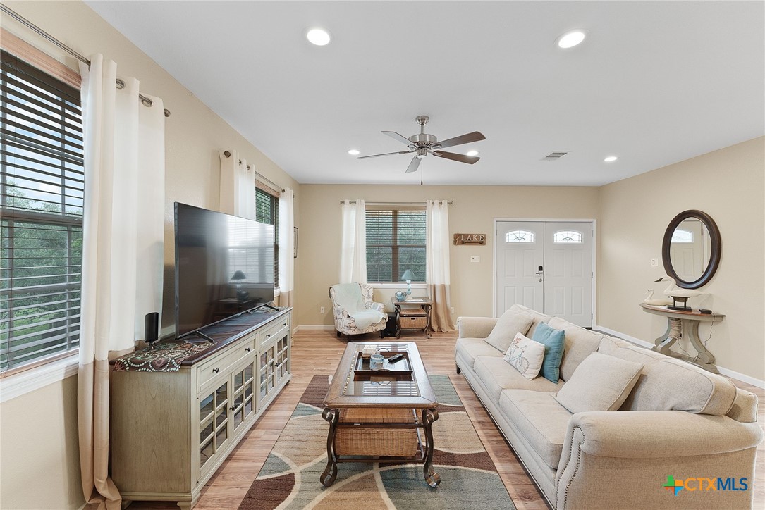 3815 Canyon Heights Road Property Photo 13