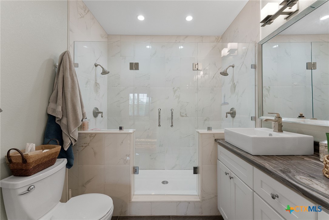 3815 Canyon Heights Road Property Photo 25