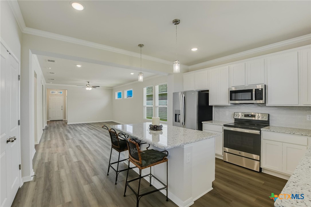 8818 Happy Valley Drive Property Photo 4