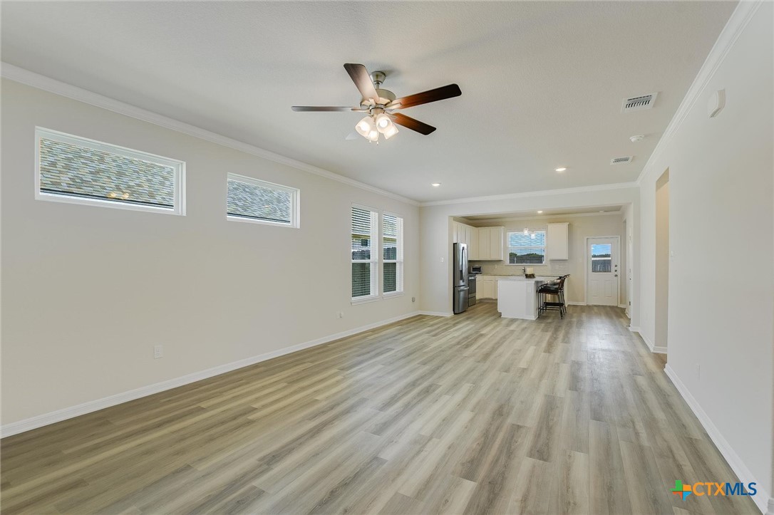 8818 Happy Valley Drive Property Photo 5