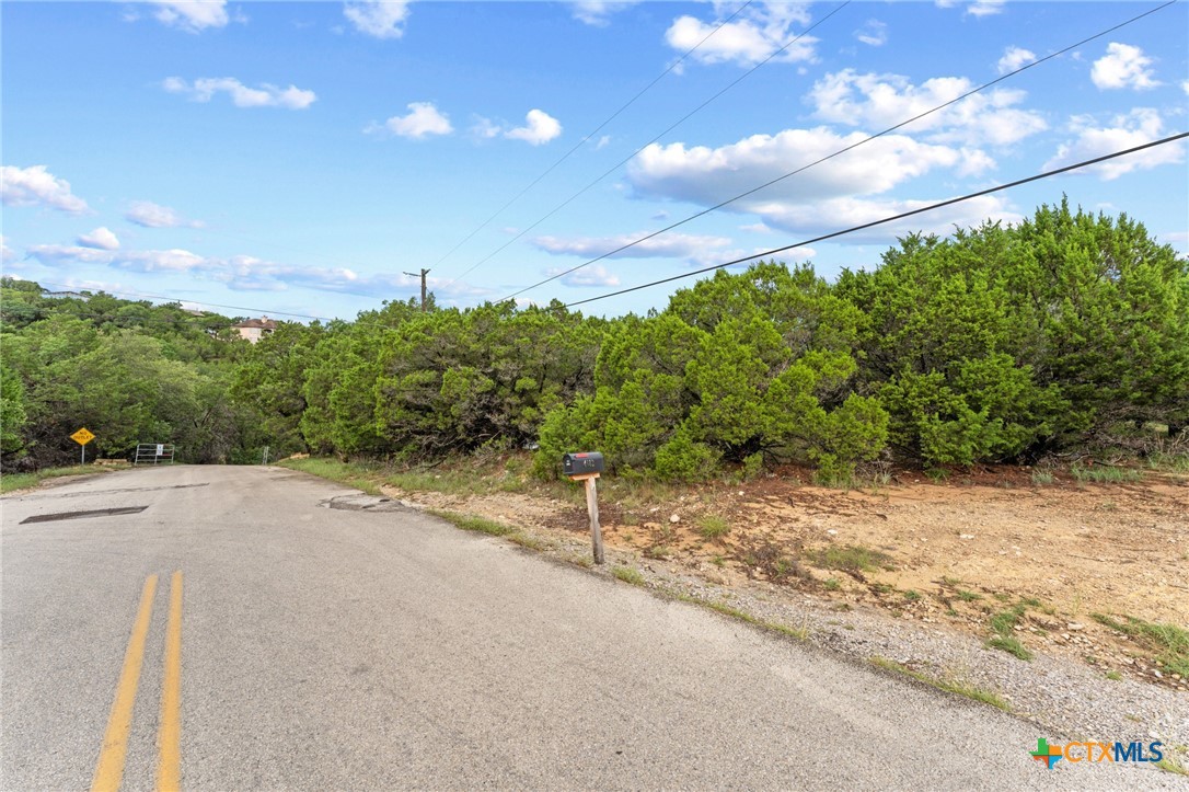 4602 Thunderbird Property Photo 1
