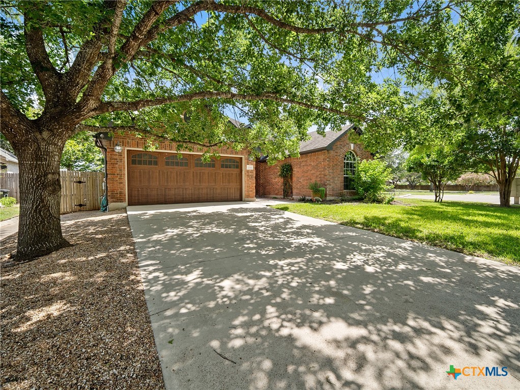 1799 Oak Property Photo 1