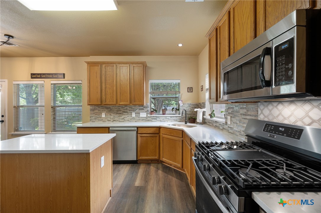 3416 Winding Shore Lane Property Photo 8