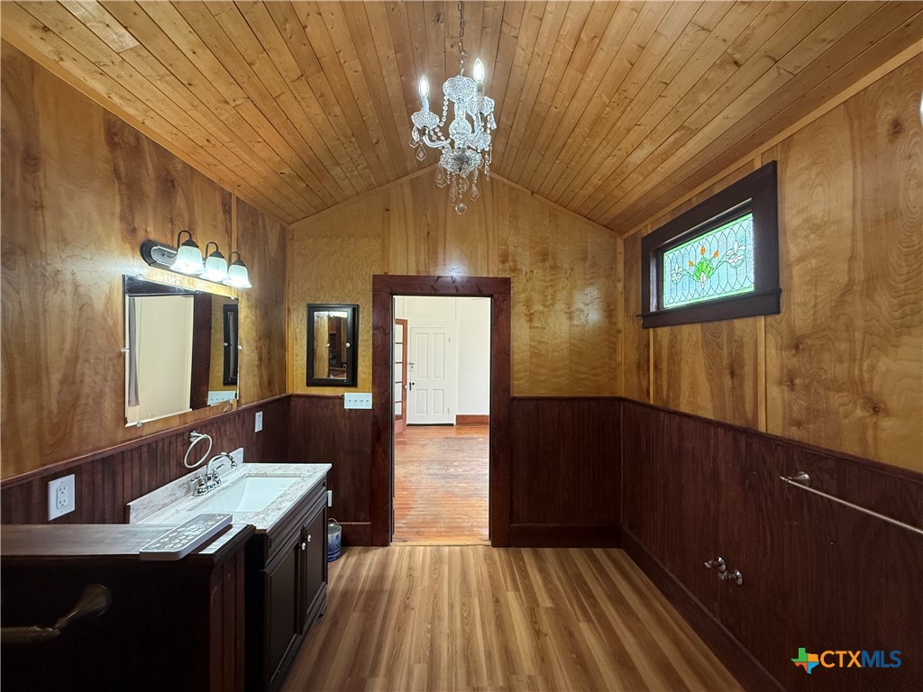 184 3rd Street Property Photo 10