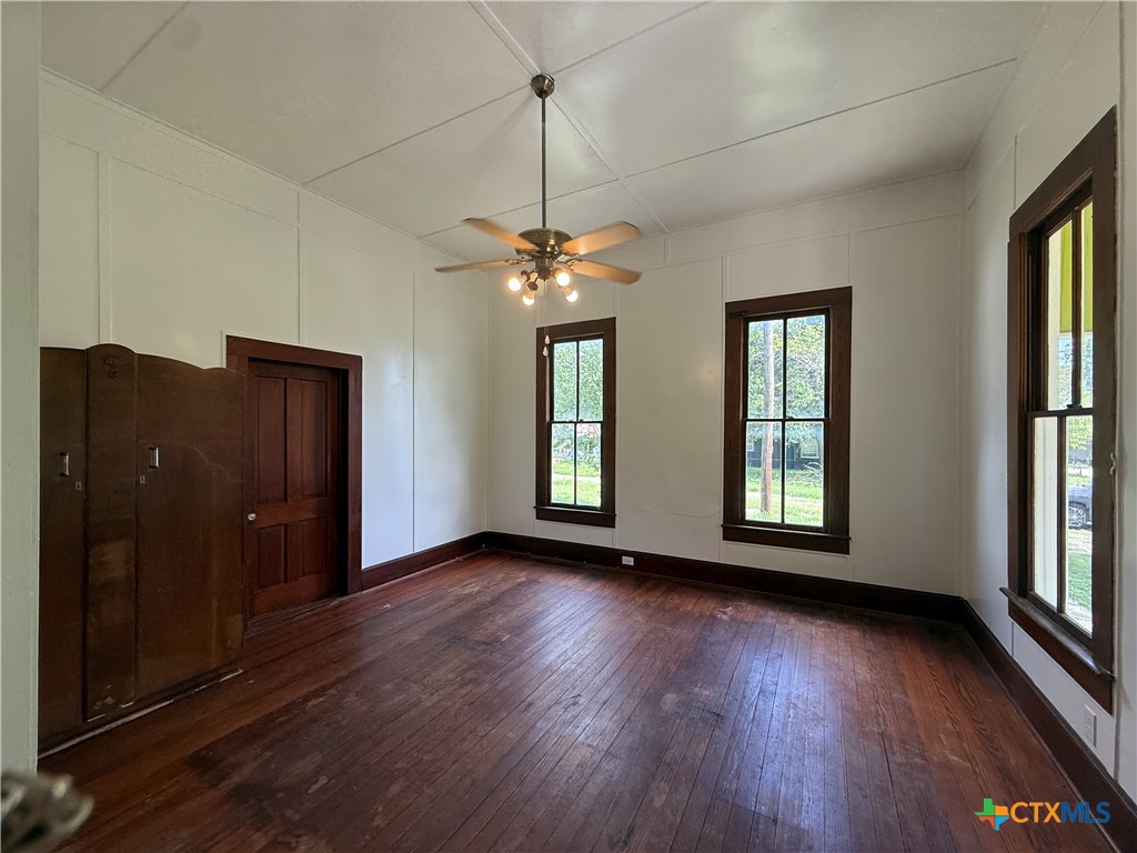 184 3rd Street Property Photo 15