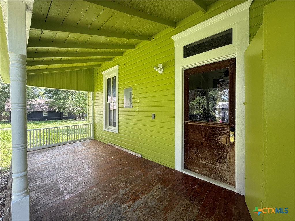 184 3rd Street Property Photo 23