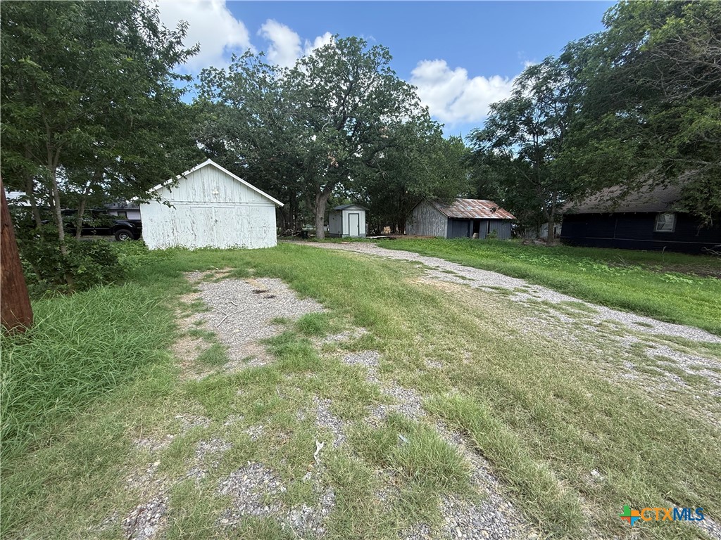 184 3rd Street Property Photo 25