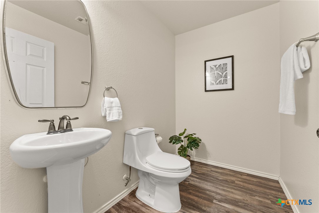 1305 Cozy Creek Drive Property Photo 6