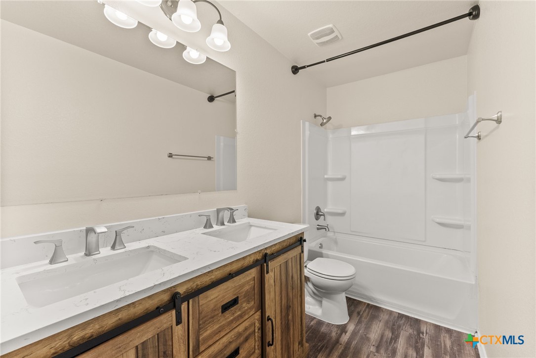 1305 Cozy Creek Drive Property Photo 22