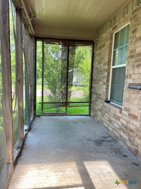 501 San Antonio Street Property Photo 8