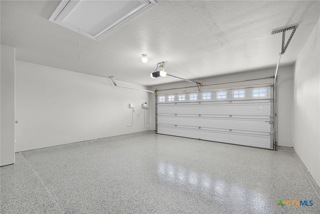 322 Creekview Way Property Photo 37