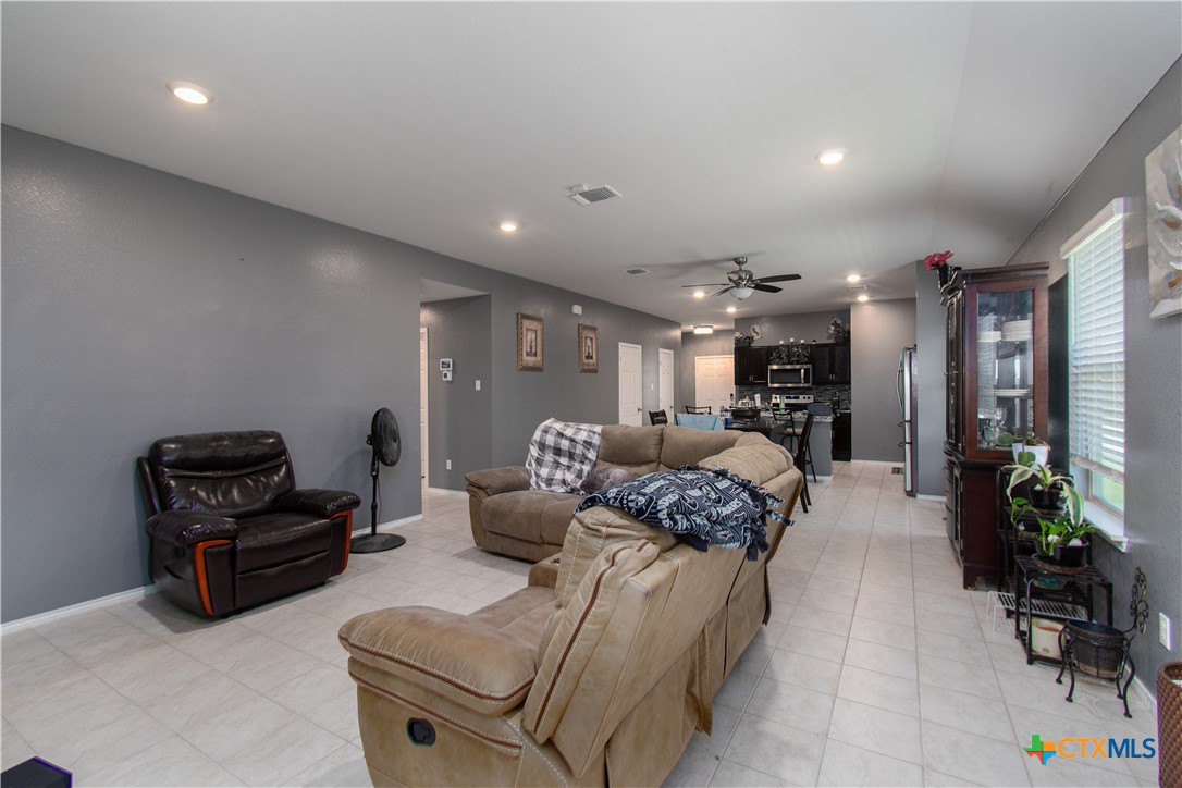 584 Taggart Trail Property Photo 7