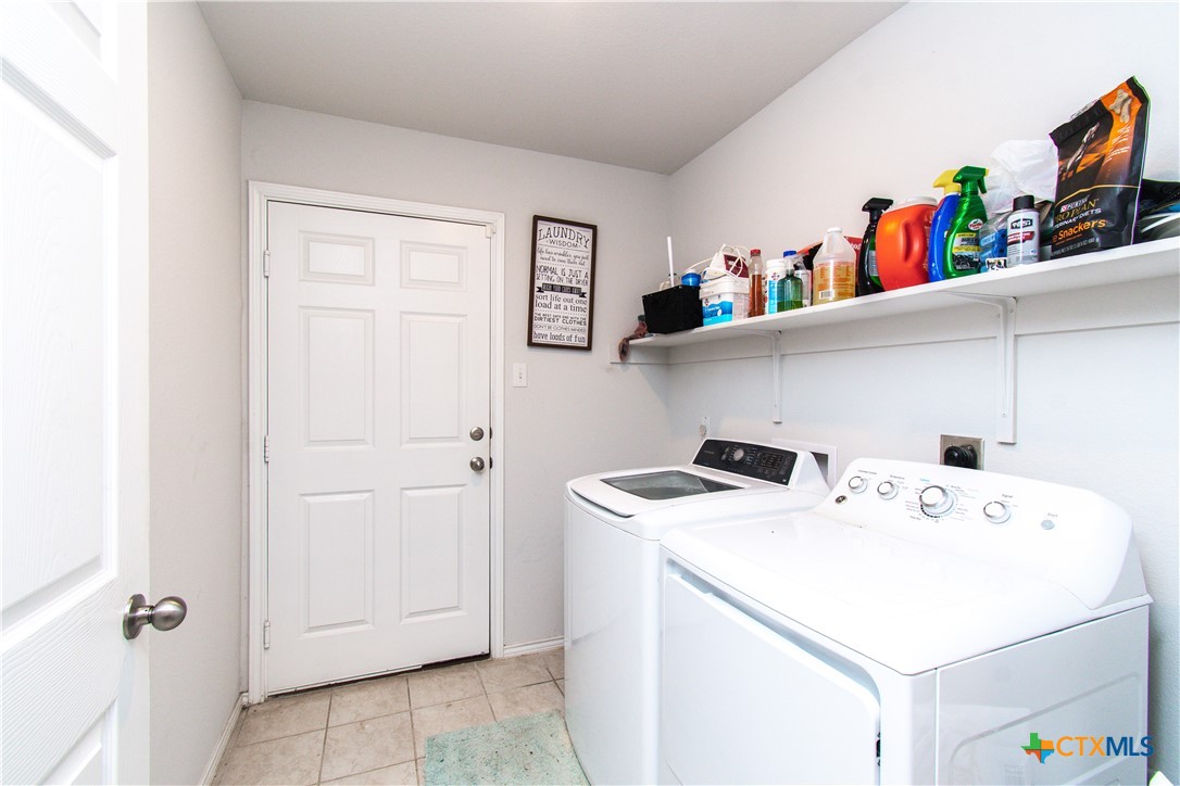 584 Taggart Trail Property Photo 12