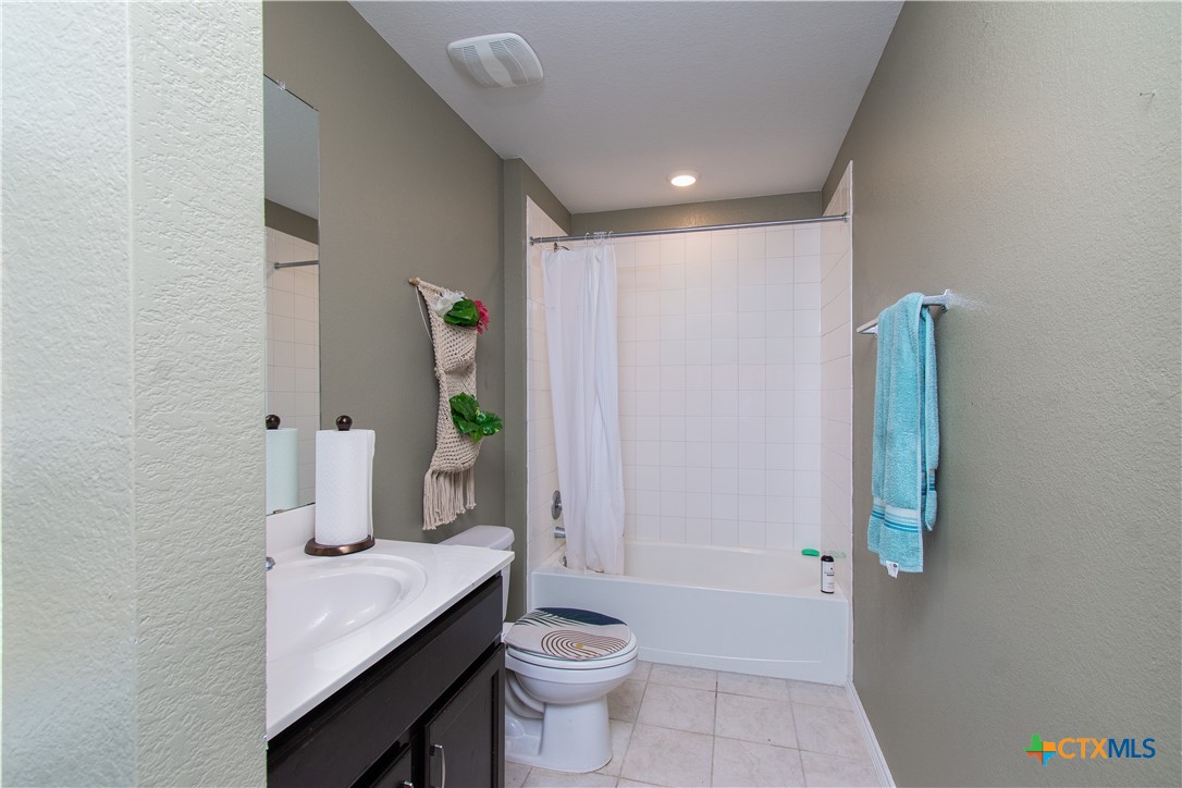 584 Taggart Trail Property Photo 16