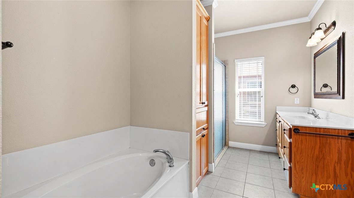 2348 Village Path Property Photo 14