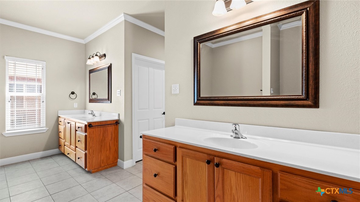 2348 Village Path Property Photo 15