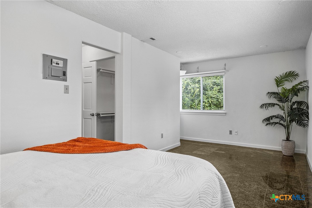 6308 Shadow Bend Property Photo 9