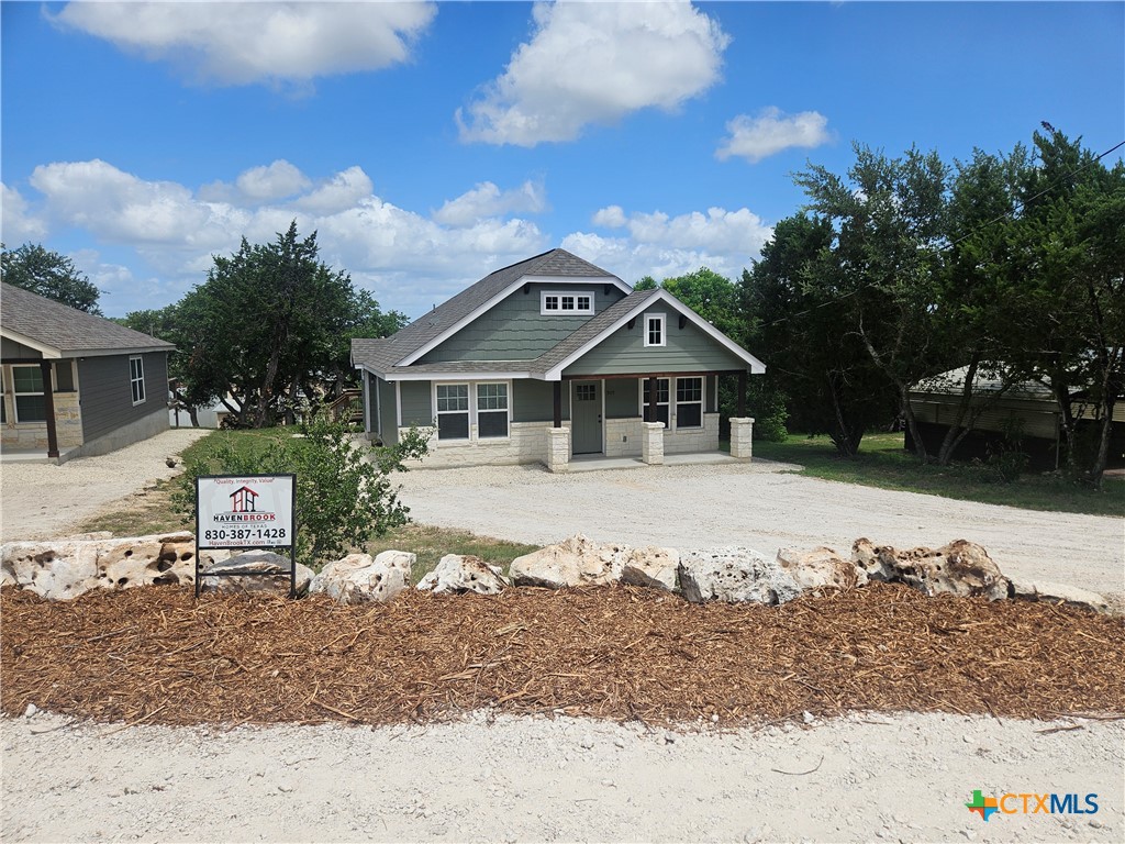 905 Roadrunner Spur Property Photo 1
