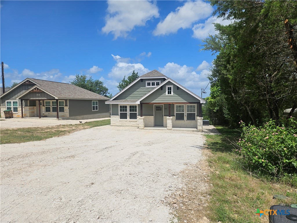 905 Roadrunner Spur Property Photo 3