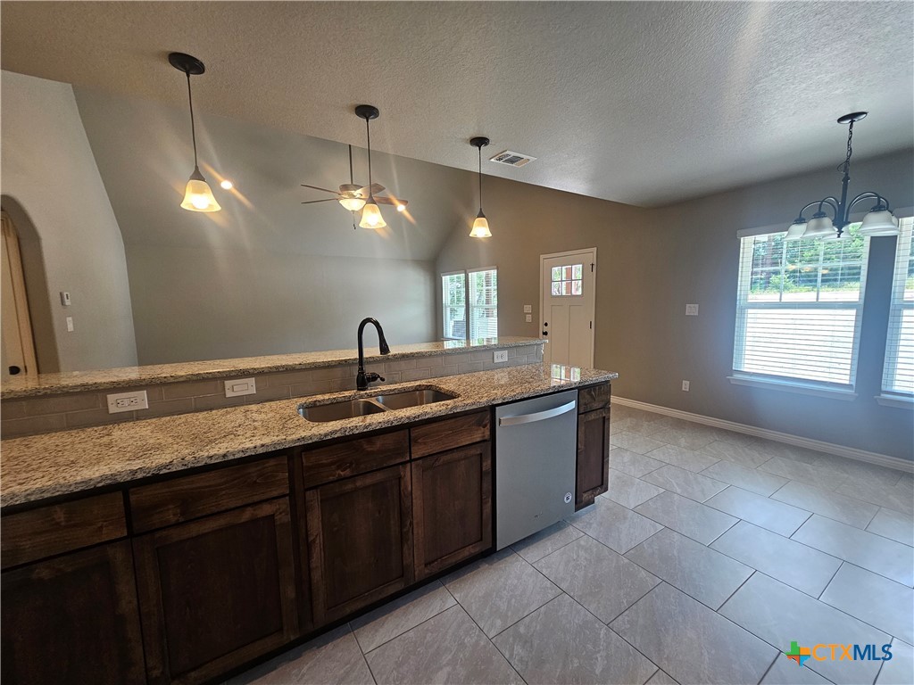 905 Roadrunner Spur Property Photo 16