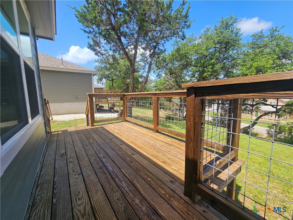 905 Roadrunner Spur Property Photo 34