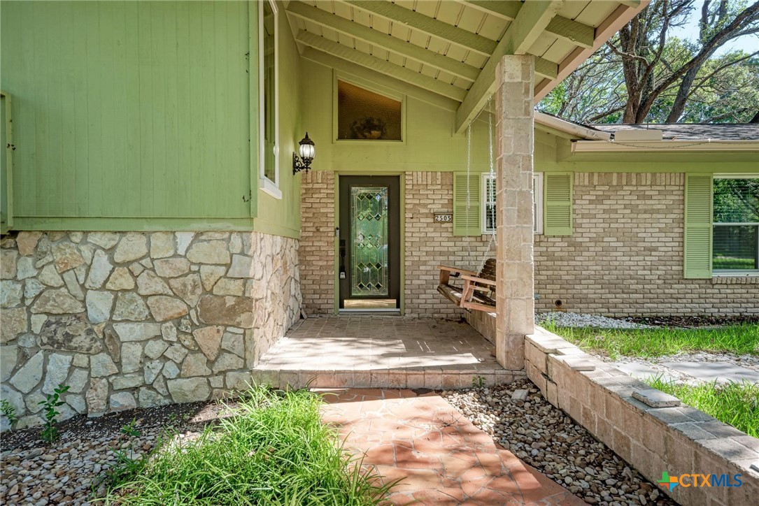 2505 Linwood Road Property Photo 5