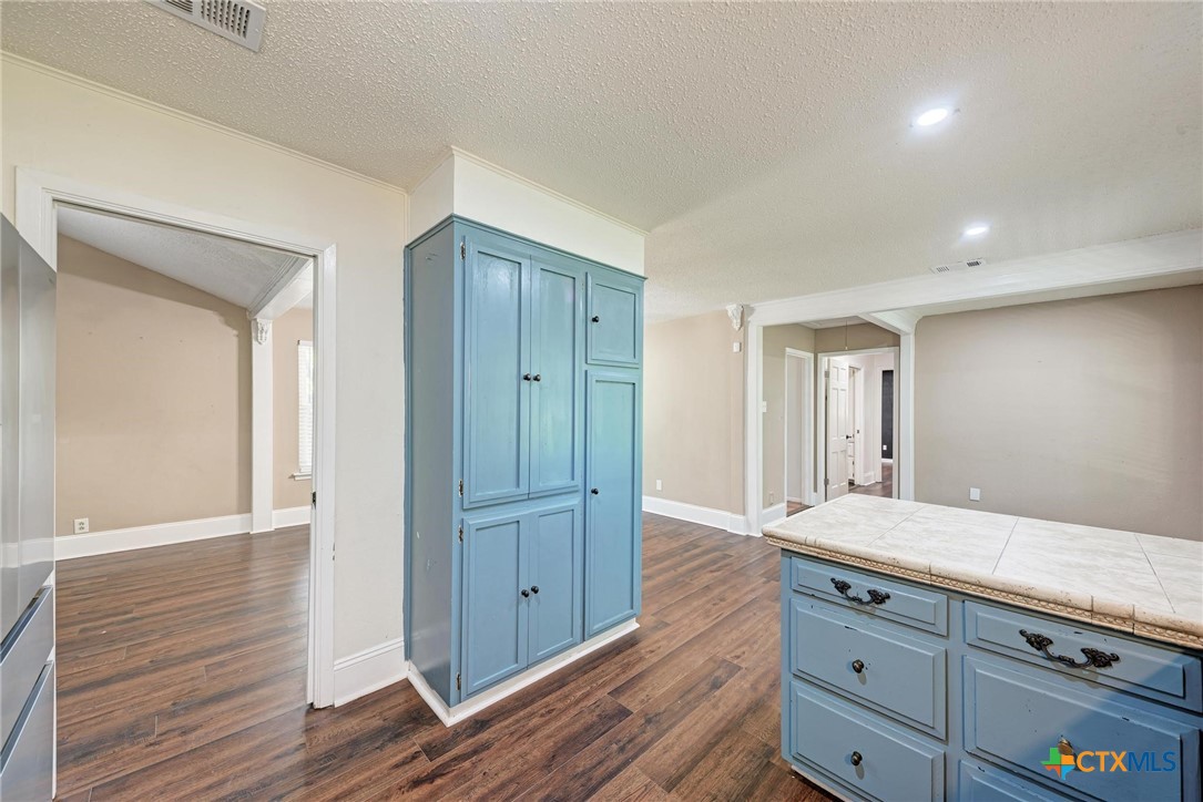 2505 Linwood Road Property Photo 14