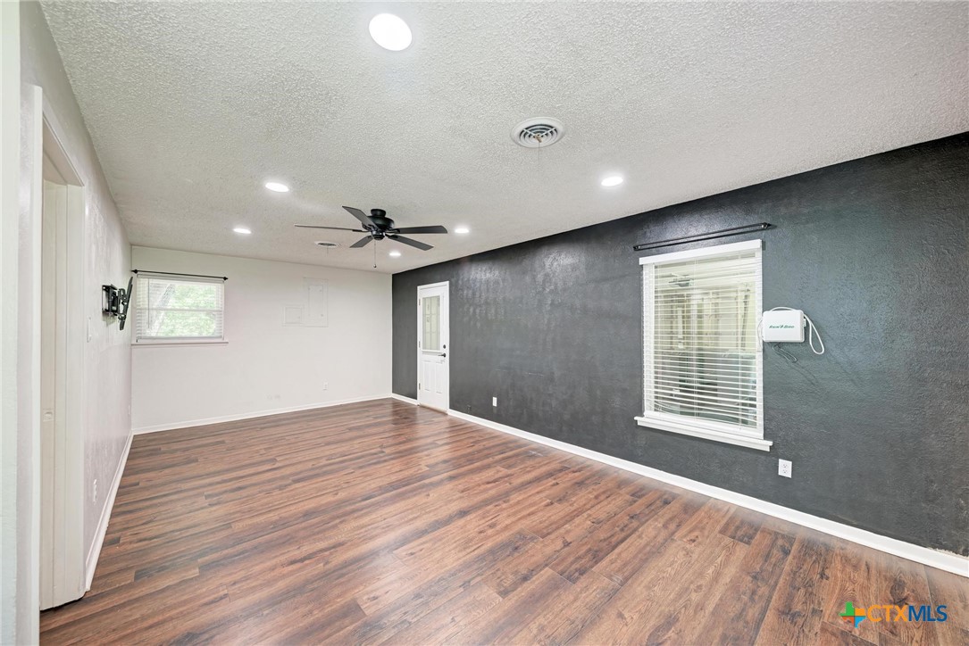 2505 Linwood Road Property Photo 15