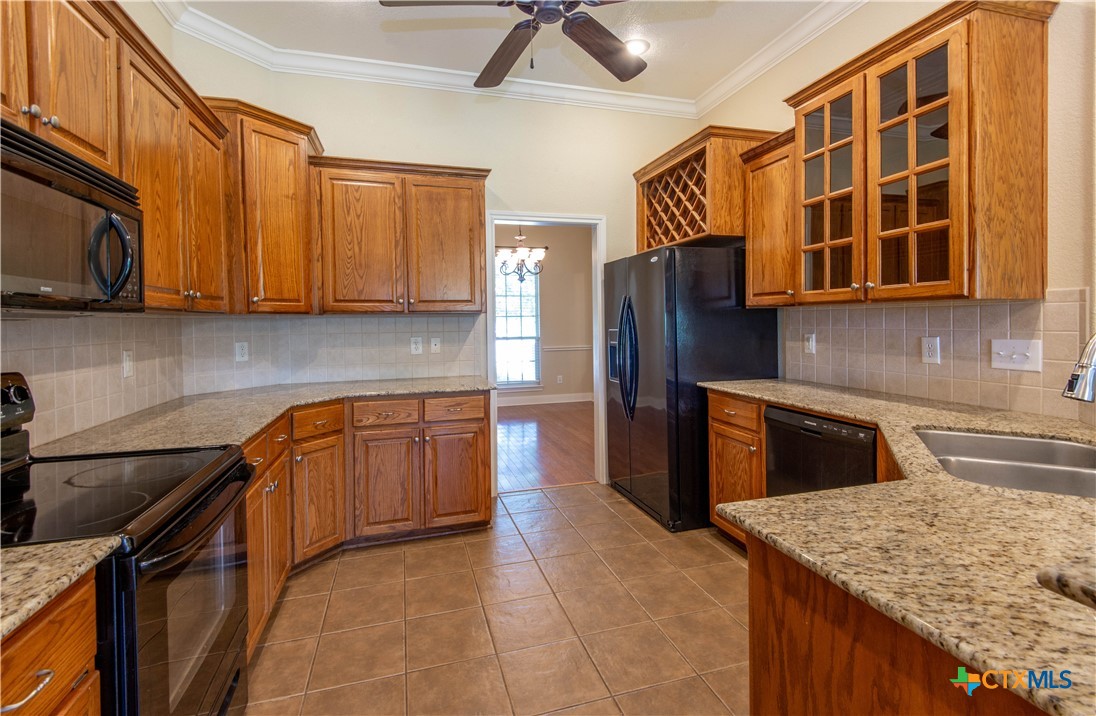 2210 Addax Trail Property Photo 22