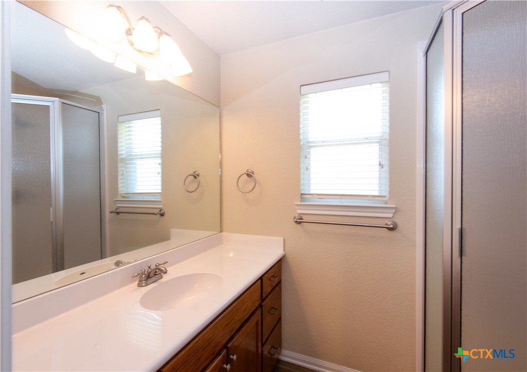 2210 Addax Trail Property Photo 32