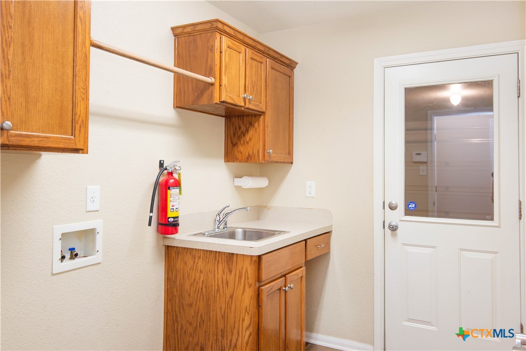 2210 Addax Trail Property Photo 38
