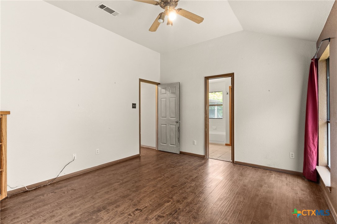 309 W Blancas Drive Property Photo 9