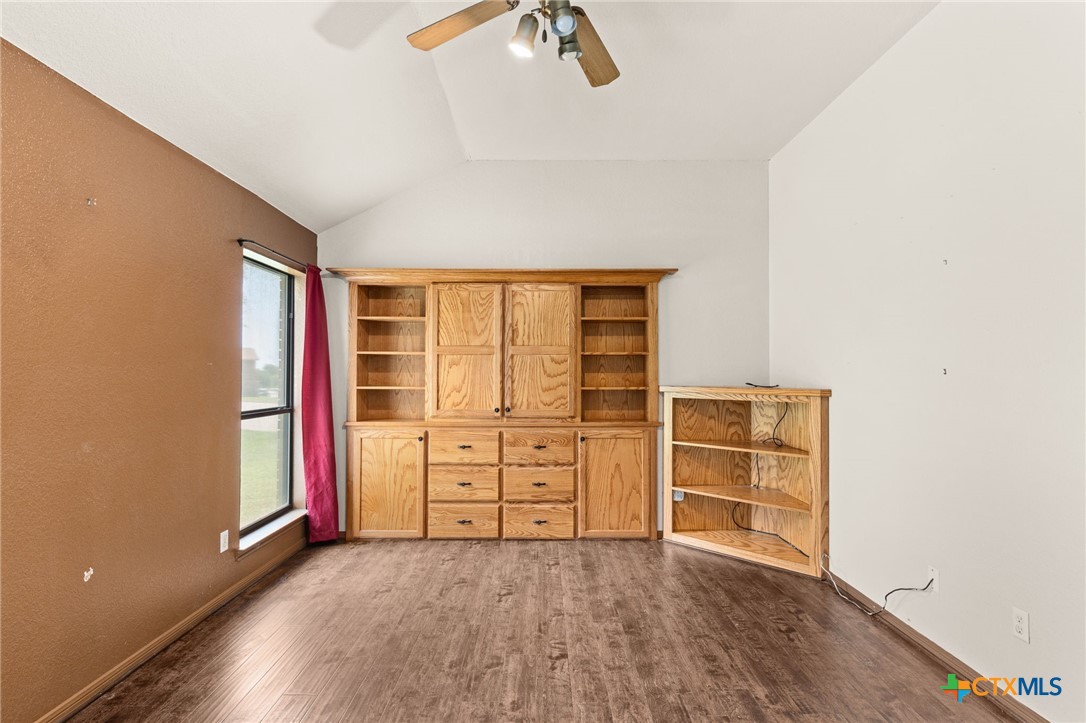 309 W Blancas Drive Property Photo 11