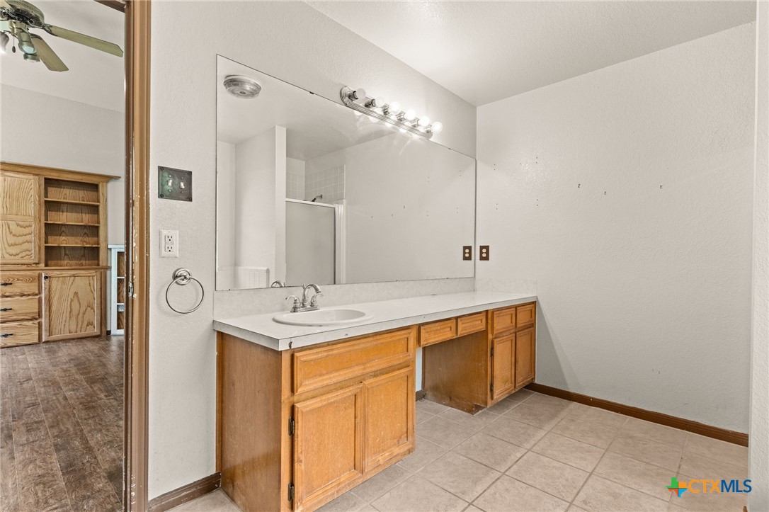 309 W Blancas Drive Property Photo 13