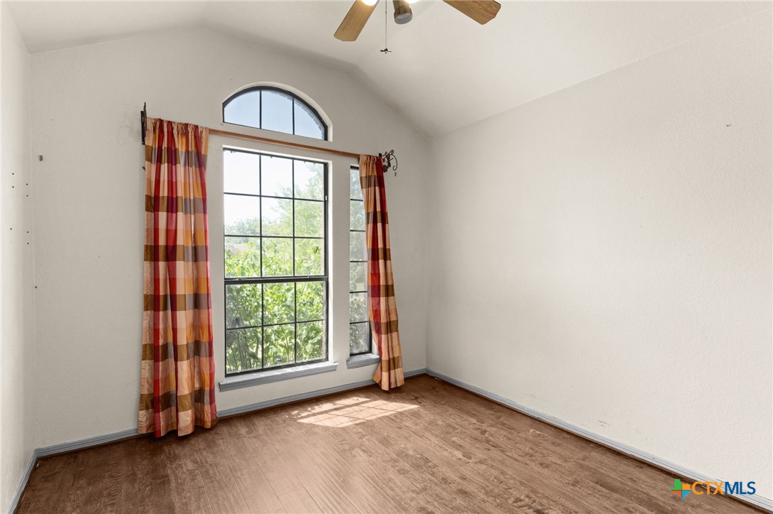 309 W Blancas Drive Property Photo 16