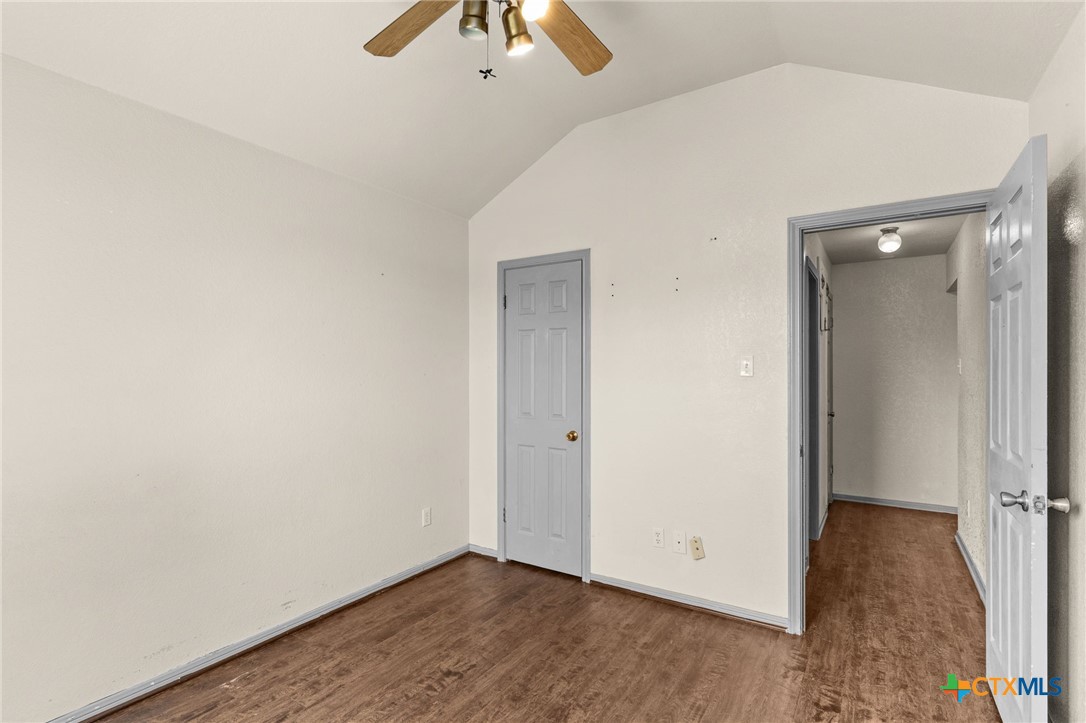 309 W Blancas Drive Property Photo 17